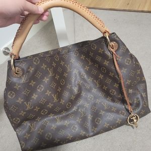 Louis Vuitton Tote Bag